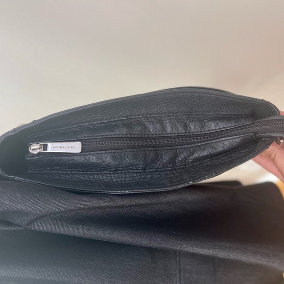 **SOLD** Michael Kors | Medium Brooke Hobo Bag - Picture 9 of 10